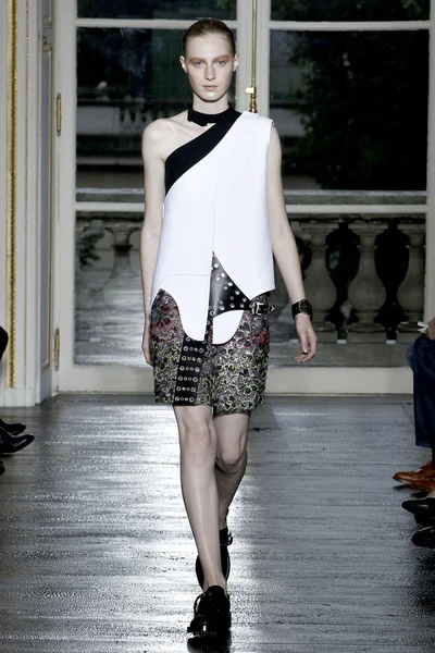 Look 36